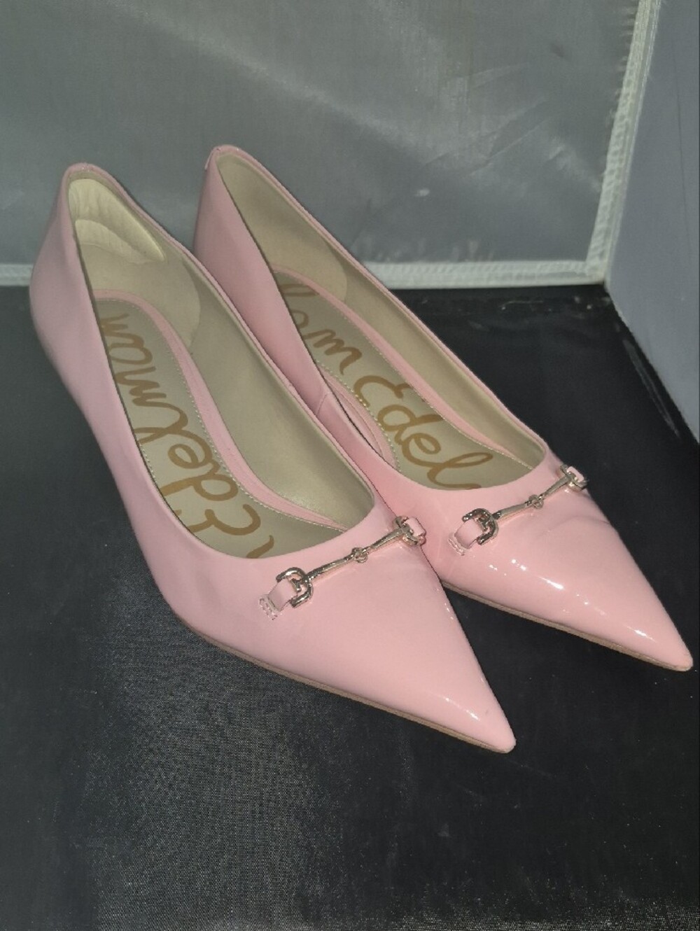 Women's sz 9 Sam Edelman Pink Patent Pointed Toe Kitten Heel Pumps - Picture 3 of 10